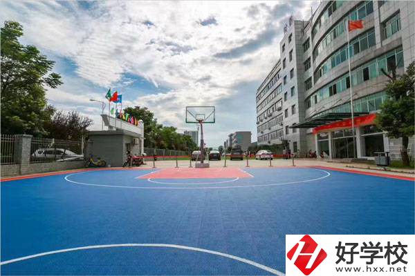 湘潭財經職業技術學校是公辦的嗎？有什么特色？