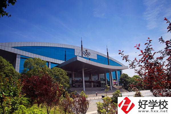 湖南獵鷹技工學校的辦學條件怎么樣？