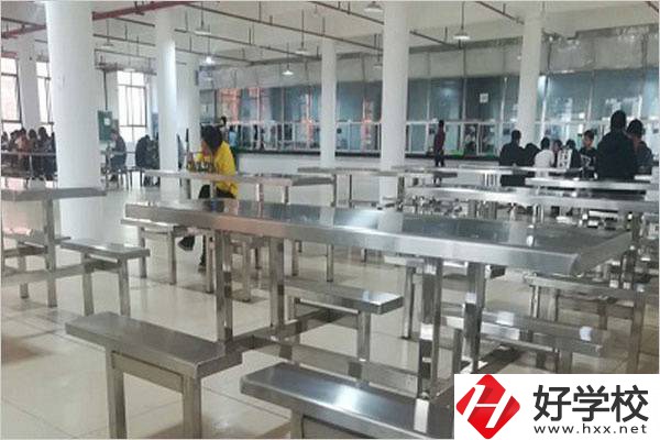 衡東縣職業中專學校食堂