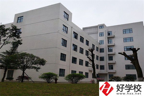 往屆生可以在湖南讀公辦中職嗎？有哪些學?？梢酝扑]？