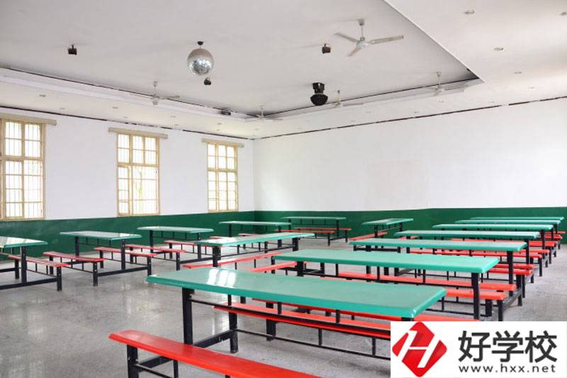 衡陽計算機學校怎么樣？有些什么專業？