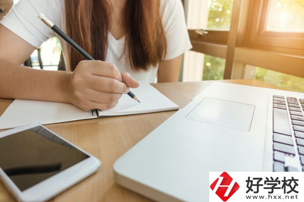 南岳區職業中等專業學校環境好不好，宿舍怎么樣？