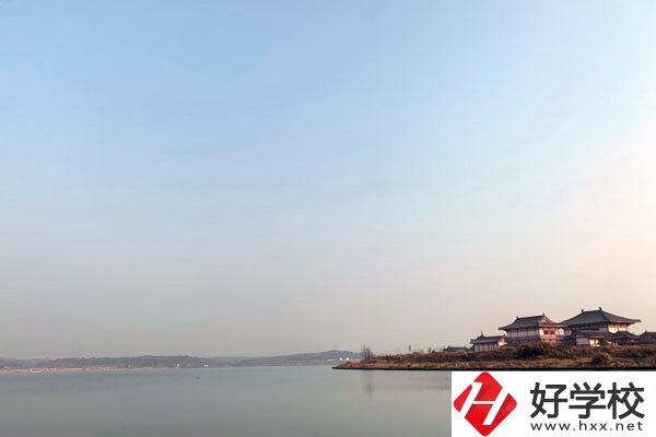張家界汽修技校實力如何？學校生活環境怎么樣？