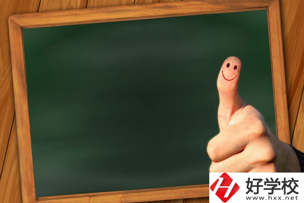 長沙鐵航職業中等技術學校有哪些專業？學費貴不貴？