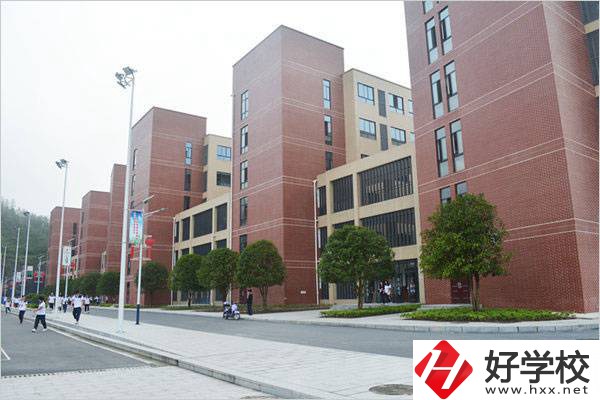 安化縣職業中專學校教學樓