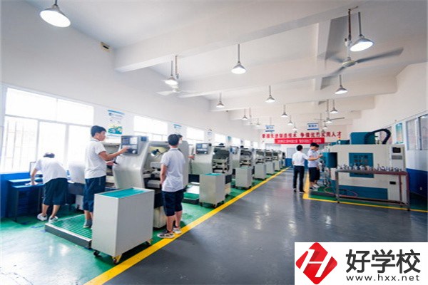 懷化的公辦職高有哪些？可以免學費嗎？