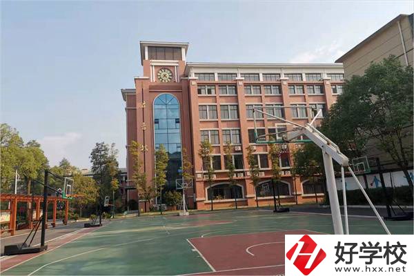 衡陽市飛夢職業中等專業學校教學樓