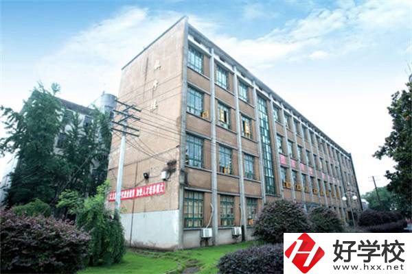 湘潭交通職業學校是公辦嗎？學費是多少？
