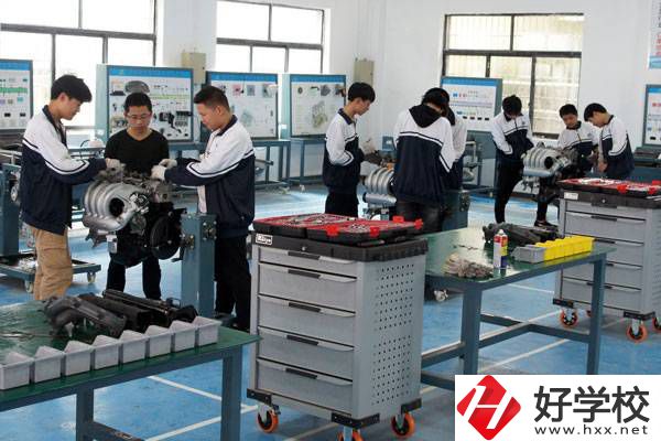 臨湘市職業中專學校學費需要多少？有沒有資助政策？