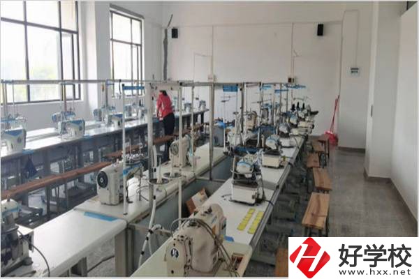 南縣創意職業技術學校實訓室