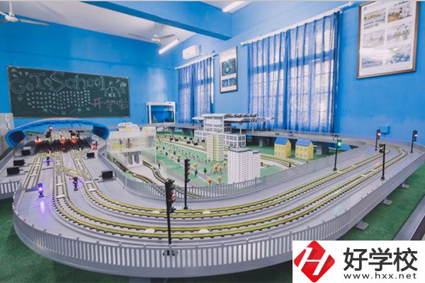 株洲軌道交通職業技術學校實訓室
