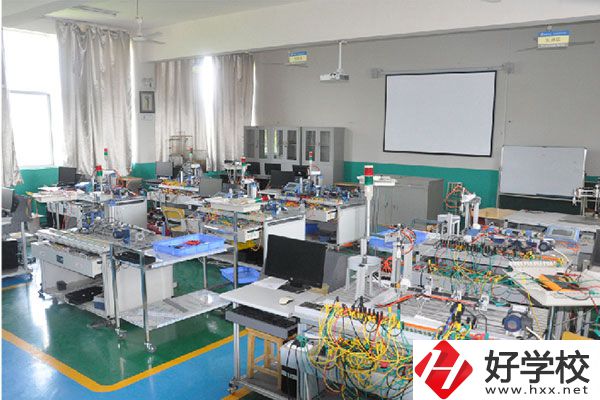 懷化工業中等專業學校值得去讀嗎？開設有哪些專業？