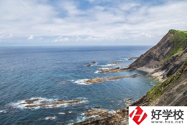 華容縣職業中專學校有高考班嗎？升學率怎么樣？