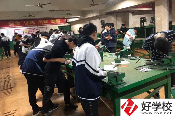 湘潭就業職校是公辦還是民辦？有什么辦學特點？