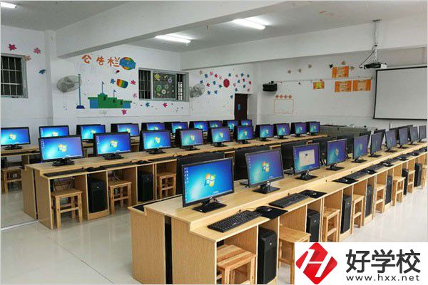 邵陽市女子職業學校實訓室