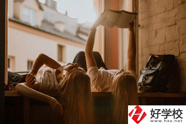 寧遠縣九峰職業中專學校好不好？宿舍怎么樣？