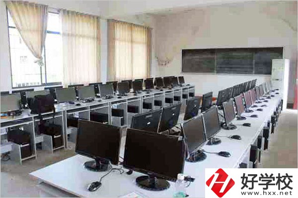 永州市第二技工學校是公辦還是民辦？辦學條件怎么樣？