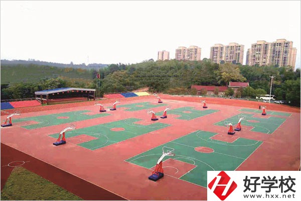 邵陽市機電職業技術學校運動場