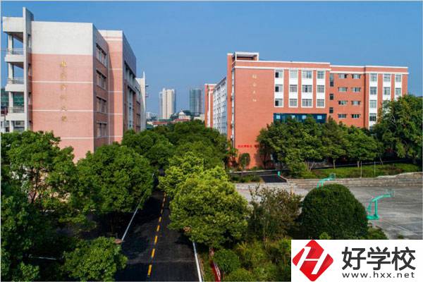 江華瑤族自治縣職業中專學校