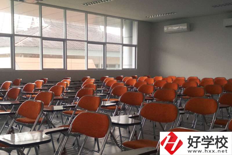 岳陽富岳科技職業學校怎么樣？環境如何？