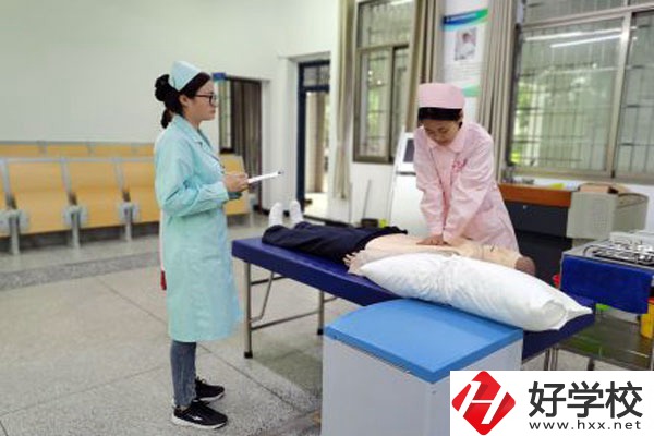 益陽市衛生職業技術學校實訓室