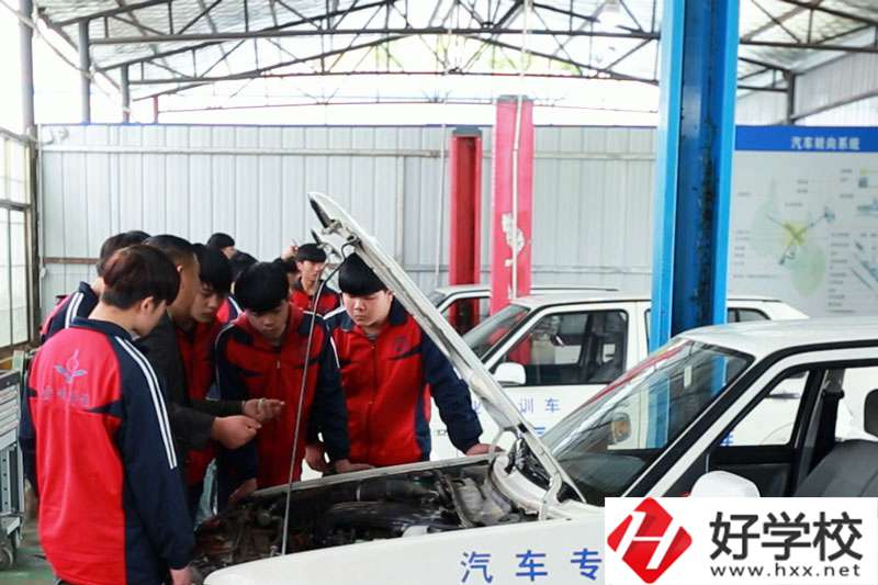 邵陽市雪峰博雅職業學校實訓室