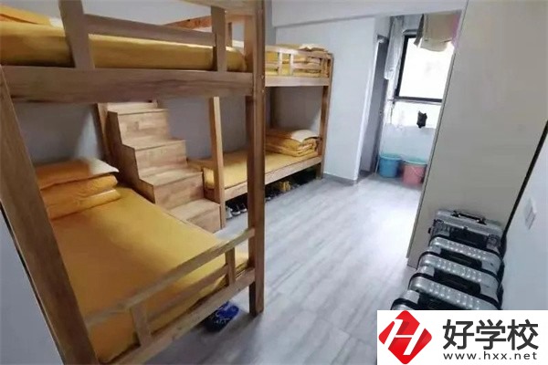 郴州市遠恒佳南嶺中等職業學校宿舍