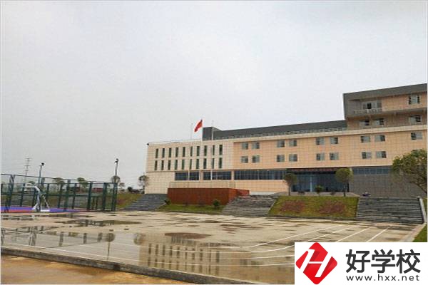 婁底市環宇中等職業技術學校教學樓
