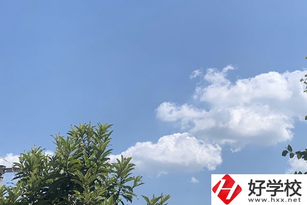 永州湘南職業技術學校環境以及食堂環境怎么樣？