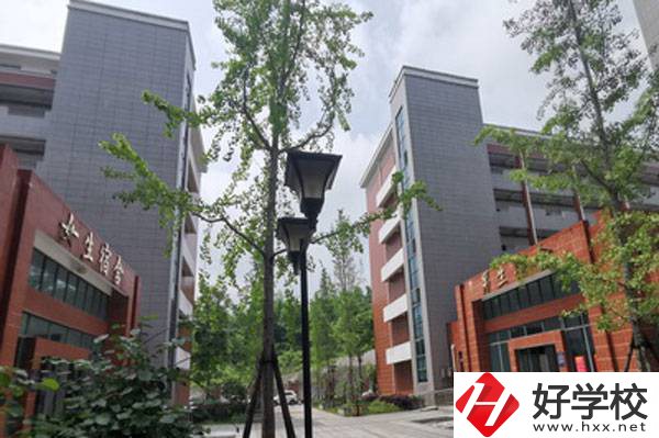 長沙縣職業中專學校開設了哪些熱門專業？