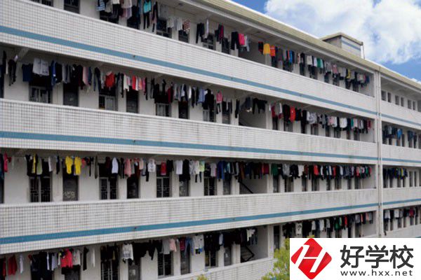 桃江縣職業中專學校辦學條件怎么樣？