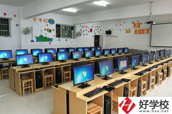 邵陽市女子職業學校實訓室