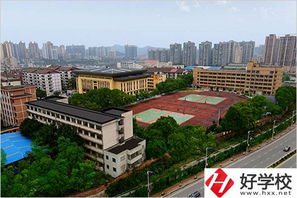 婁底有什么管理比較規范的中專學校？
