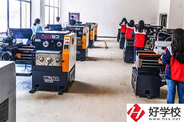 婁底新化有哪些中職學校？辦學條件最好的是哪所？