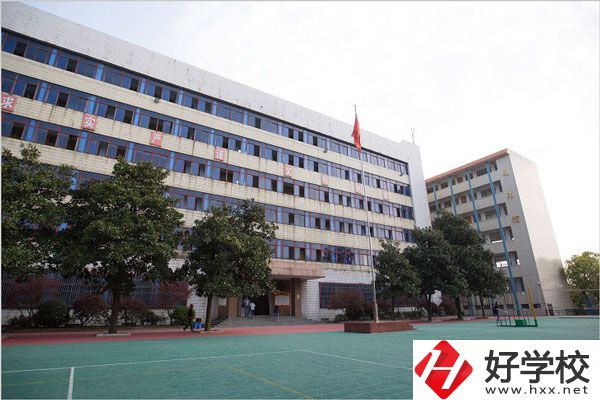 湖南省經濟貿易職業中專學校教學樓