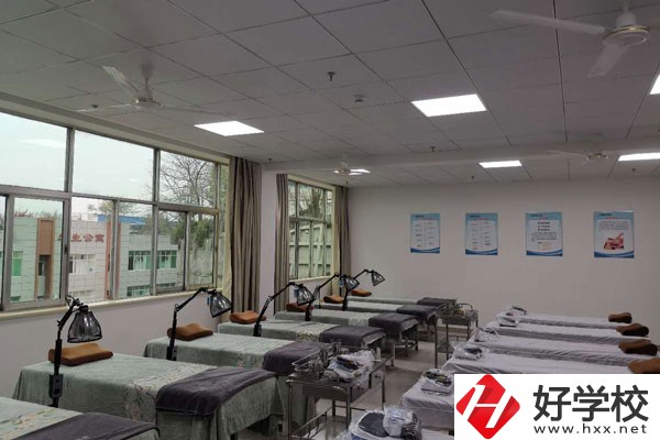 長沙康明中等職業學校實訓室