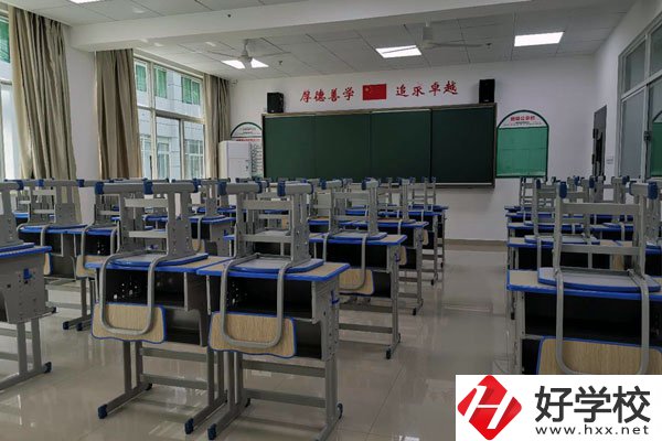 長沙康明中等職業學校開設了哪些招生專業？