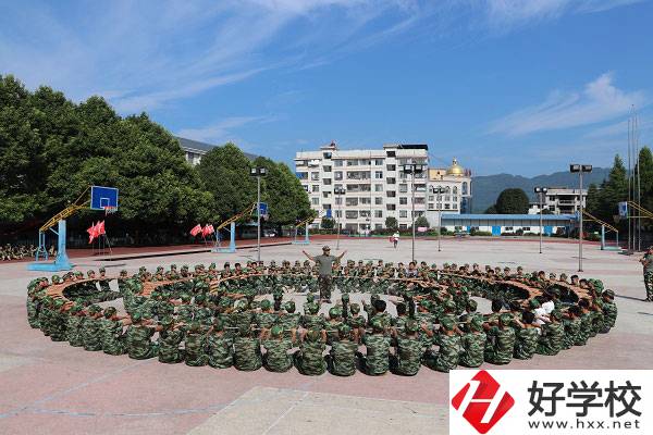 保靖縣中等職業技術學校軍訓