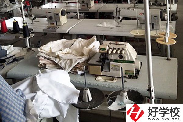 城步苗族自治縣職業中專學校實訓室