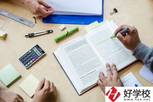 女生在衡陽讀衛校怎么樣？有前途嗎？