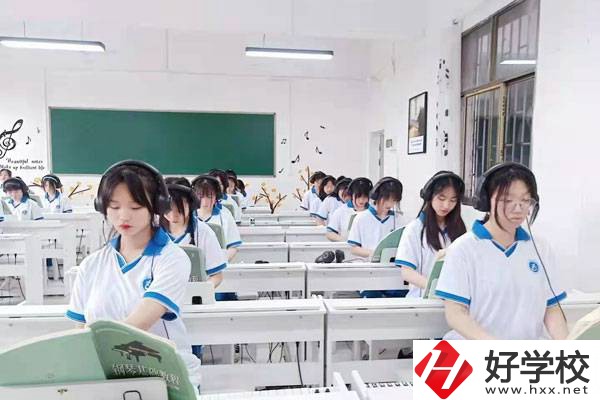 邵陽市開元職業技術學校實訓室