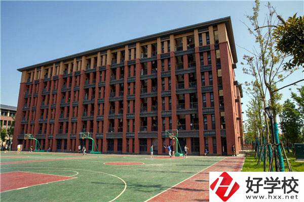 常德財經中等專業學校教學樓