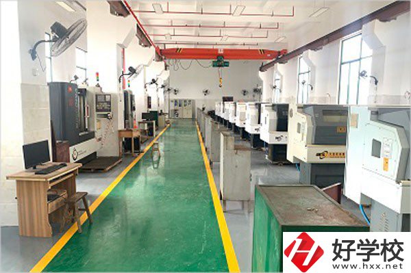 湖南省衡南縣職業中等專業學校實訓室
