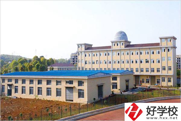 沅江市職業中等專業學校實訓室