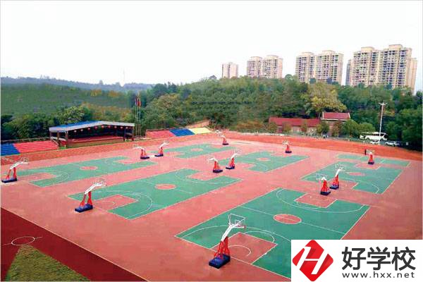 邵陽市機電職業技術學校運動場