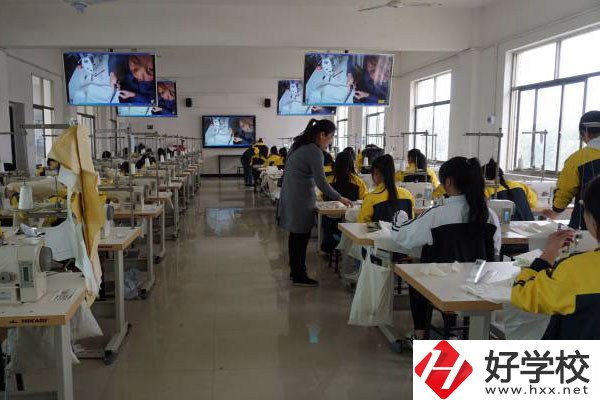 邵陽縣工業職業技術學校實訓室