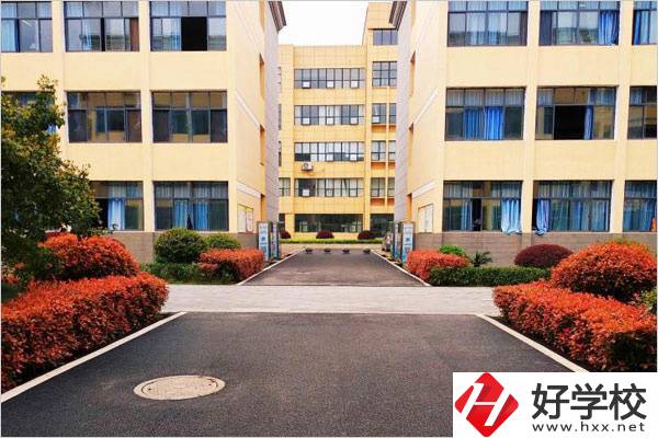 平江縣職業技術學校教學樓