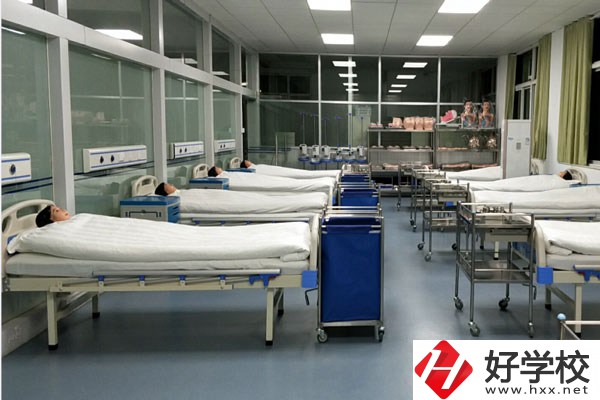 株洲鐵航衛生中等職業技術學校實訓室