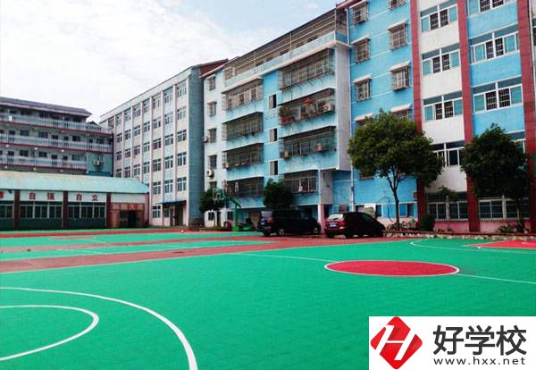 岳陽市中山財經職業學校的辦學條件怎么樣？