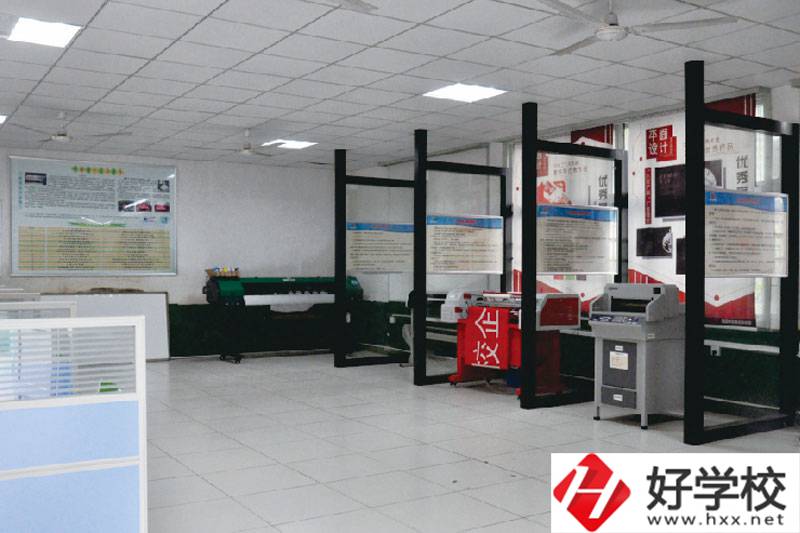 懷化市工業中等專業學校實訓室